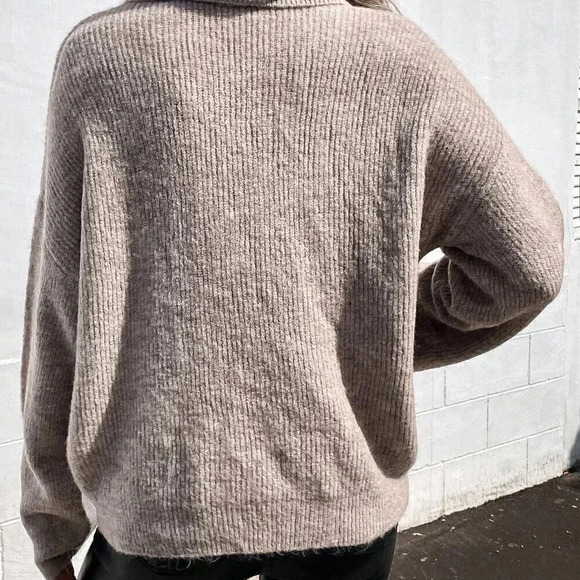 Khaki Casual Women's Pocket Front Drop Shoulder Sweater - Picture 2 of 6